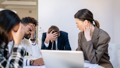 Analisis Psikologis Sifat Suka Menyalahkan Orang Lain