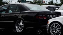 Pesona Gaya Old Money pada Mobil Sedan