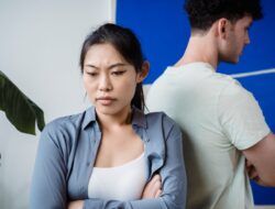 Punya pasangan tipe avoidant? Begini cara ngadapinnya!