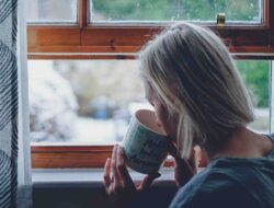 Jangan Cuma Rebahan! Begini Cara Ampuh Pemulihan Energi Fisik Mental Biar Kembali Segar