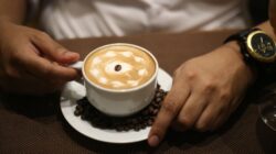 Bikin Susah Tidur Sampai Jantung Berdebar, Ini Bahaya Konsumsi Kafein Berlebihan yang Sering Diabaikan!