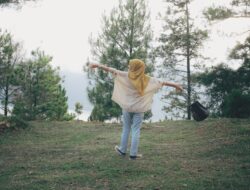 Bukan Cuma Harta, Ini Cara Hidup Bahagia yang Sering Diabaikan Banyak Orang!