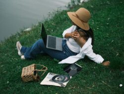 Capek Pikiran? Coba Digital Detox Biar Waras Lagi!
