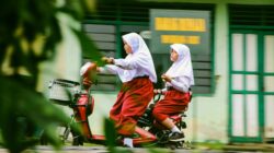 Hati-hati! Jangan Sepelekan Pengaruh Pergaulan Anak Kalau Nggak Mau Menyesal Belakangan