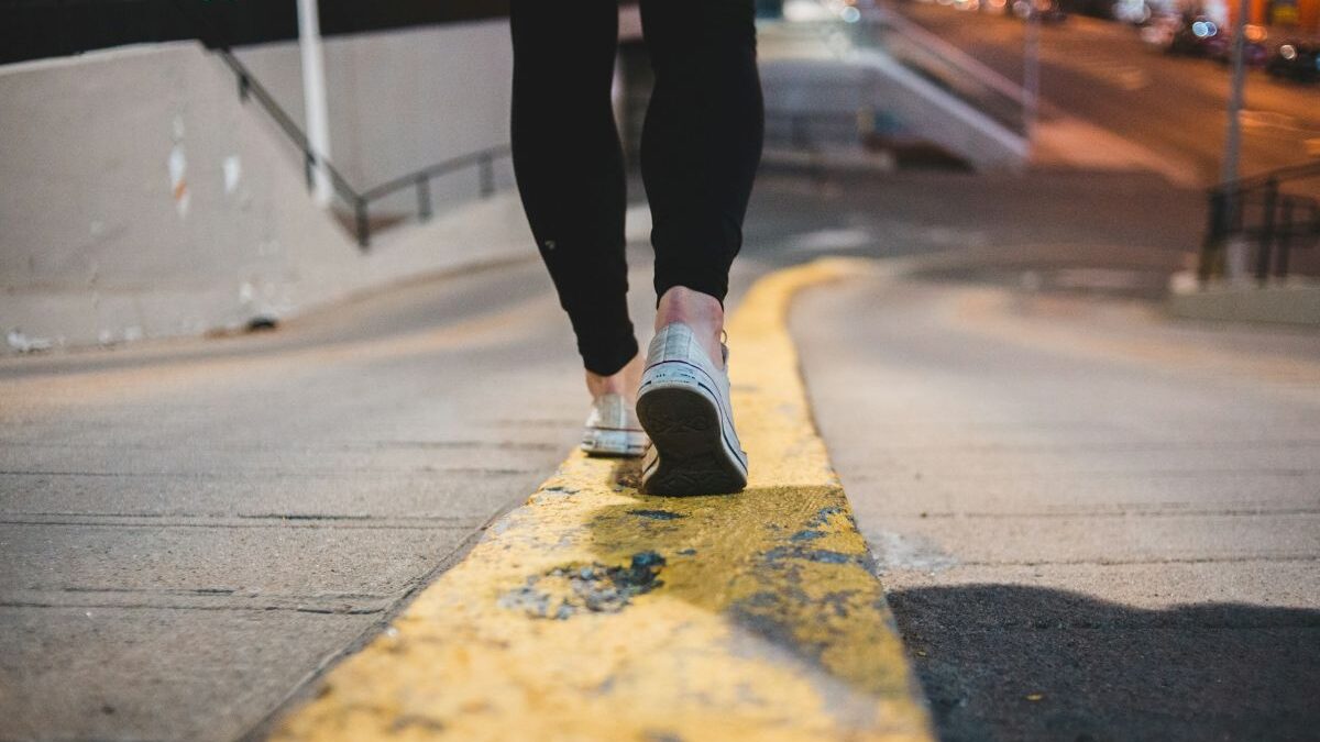 Yuk, terapkan tips mudah untuk menjaga gaya hidup sehat tanpa ribet menghitung langkah kaki setiap hari!