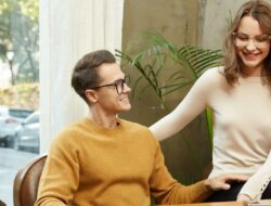 Nggak Cuma Modal Cinta, Ini Deretan Pertanyaan Serius Pria yang Bikin Kamu Yakin Dia Siap Nikah!