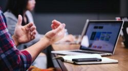 Soft Skills Penting yang Sengaja Disembunyikan Sekolah dan Orang Tua