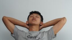 Mengenal Sinyal Emosional dan Gestur Sederhana Saat Pria Merasa Nyaman