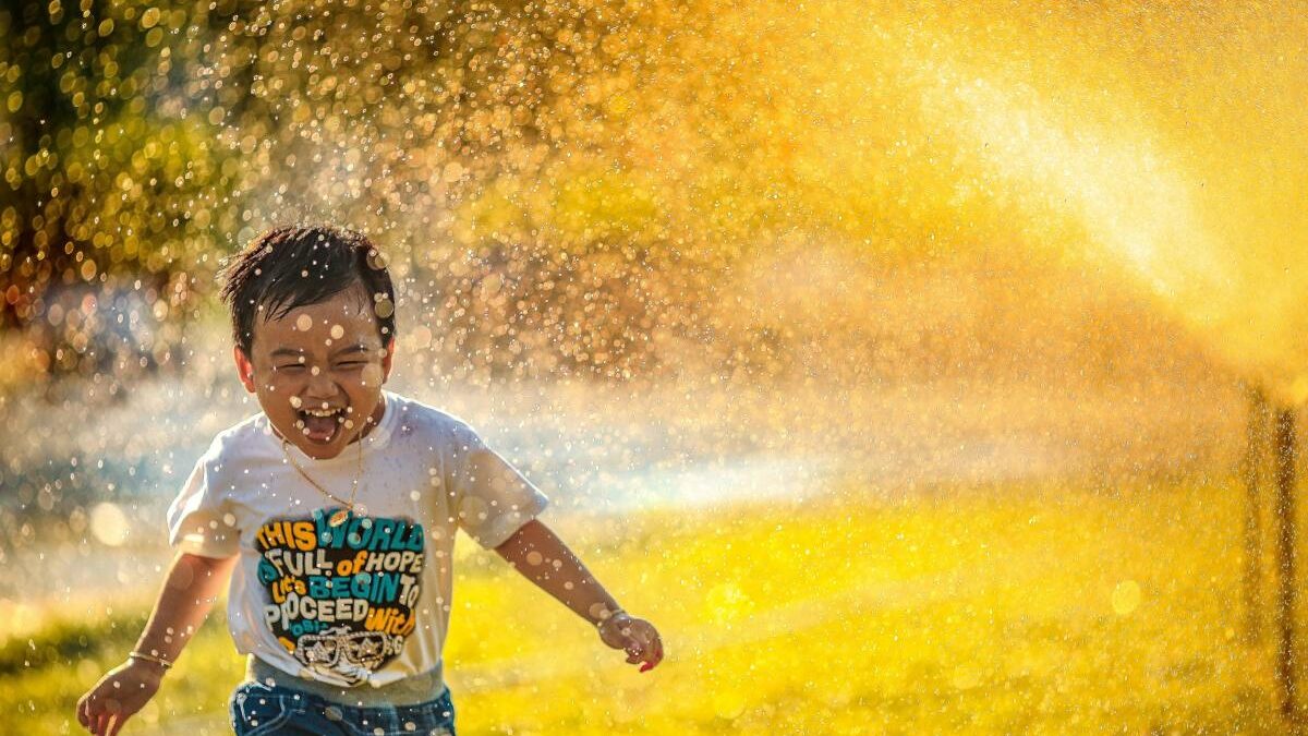 Yuk, dukung tumbuh kembang si kecil agar punya mental anak mandiri yang kuat tanpa harus selalu mengandalkan hadiah!