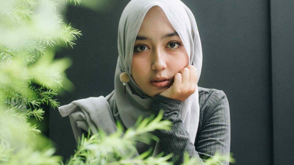 Siapa sangka, kebiasaan orang jenius saat sendirian ini justru sering dianggap aneh oleh banyak orang!