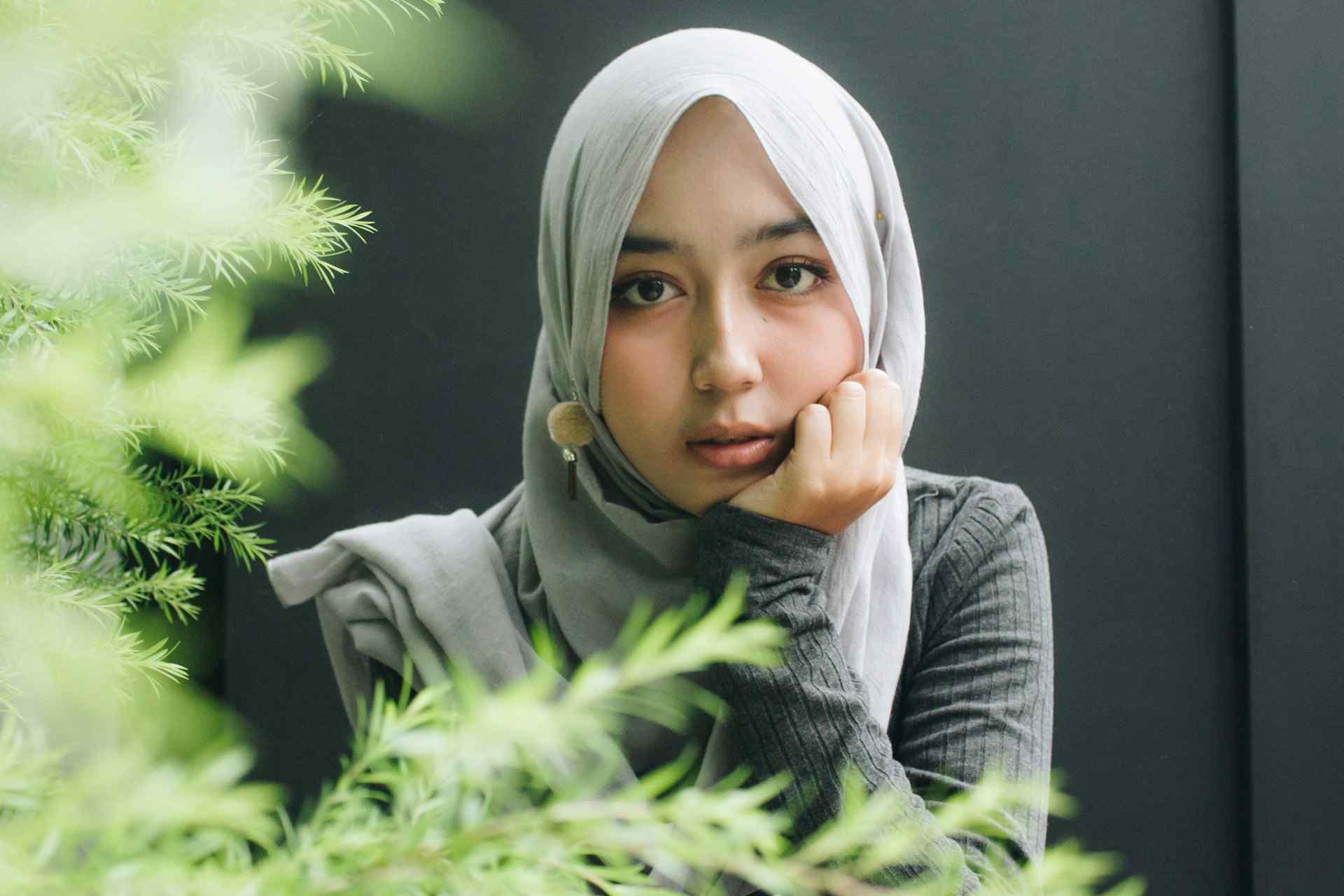 Siapa sangka, kebiasaan orang jenius saat sendirian ini justru sering dianggap aneh oleh banyak orang!