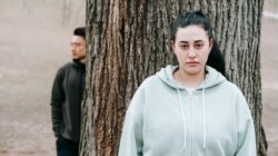 Cara Menghadapi Pasangan yang Silent Treatment