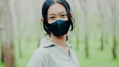 Tanda Seseorang Menyembunyikan Emosi! Ngak Nyangka Kan?
