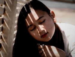 Bongkar Penyebab Kecemasan Bikin Sering Overthinking Ini!