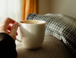Suka Ngopi? Waspada Efek Kafein Bikin Cemas Seharian!