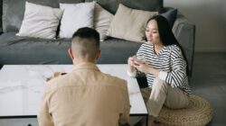Terbongkar! Ini Rahasia Obrolan Rahasia Komunikasi Pasangan Cerdas yang Bikin Hubungan Anti Ribet