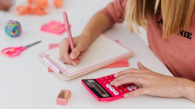 Pentingnya Literasi Finansial untuk Mengatasi Gaji Cepat Habis