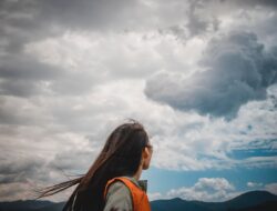 Hidup Lagi Berat? Yuk, Pakai Pola Pikir Positif!
