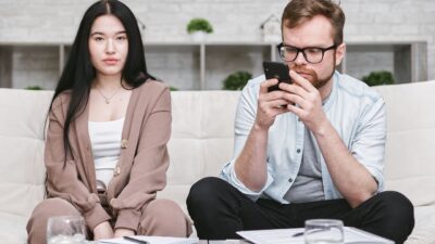 Identifikasi Tanda Pasangan Tidak Bahagia dalam Dinamika Pernikahan Modern