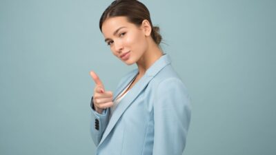 Cara Ampuh Memancarkan Pesona Diri