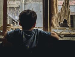 Anak Tunggal yang Tumbuh dari Perceraian Orang Tua, Ternyata Begini Dampaknya ke Kepribadiannya