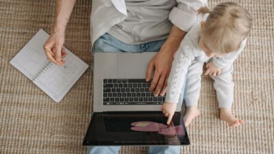 Yuk, simak tips mengatur waktu harian bagi orang tua agar rumah tangga semakin harmonis dan bahagia!