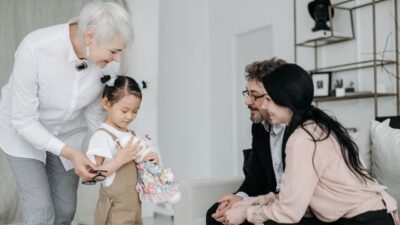 Yuk, ciptakan keharmonisan Hubungan Mertua Menantu di rumah agar tumbuh kembang mental si kecil tetap terjaga dengan baik