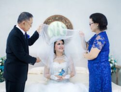 Jangan Biarkan Orang Tua Melewati Batasan Rumah Tanggamu, Ini Caranya