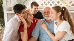 Jebakan Sandwich Generation Bikin Miskin, Begini Solusinya!