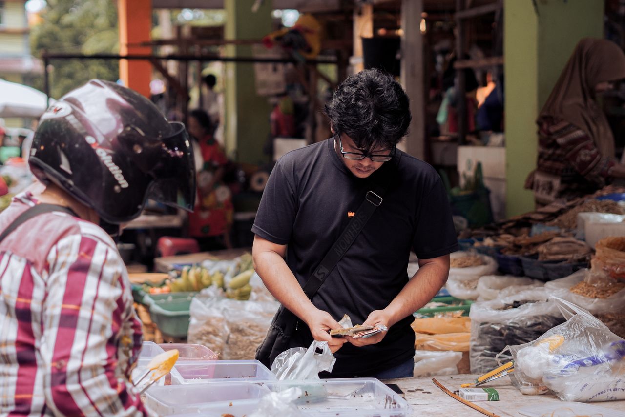 Hidup Minimalis Ternyata Kunci Bebas Utang? Ini Kebiasaan yang Bikin Dompet Adem