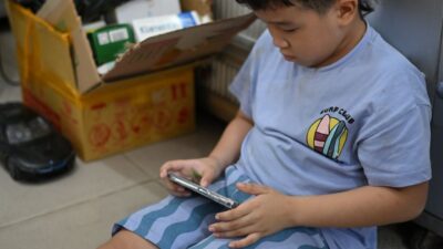 Fenomena Popcorn Brain Bikin Anak Susah Fokus? Ini yang Harus Orang Tua Lakukan
