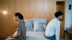 Susah Pahami Doi? Ini Rahasia Hadapi Avoidant Attachment!