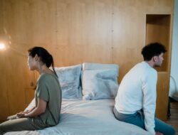 Susah Pahami Doi? Ini Rahasia Hadapi Avoidant Attachment!