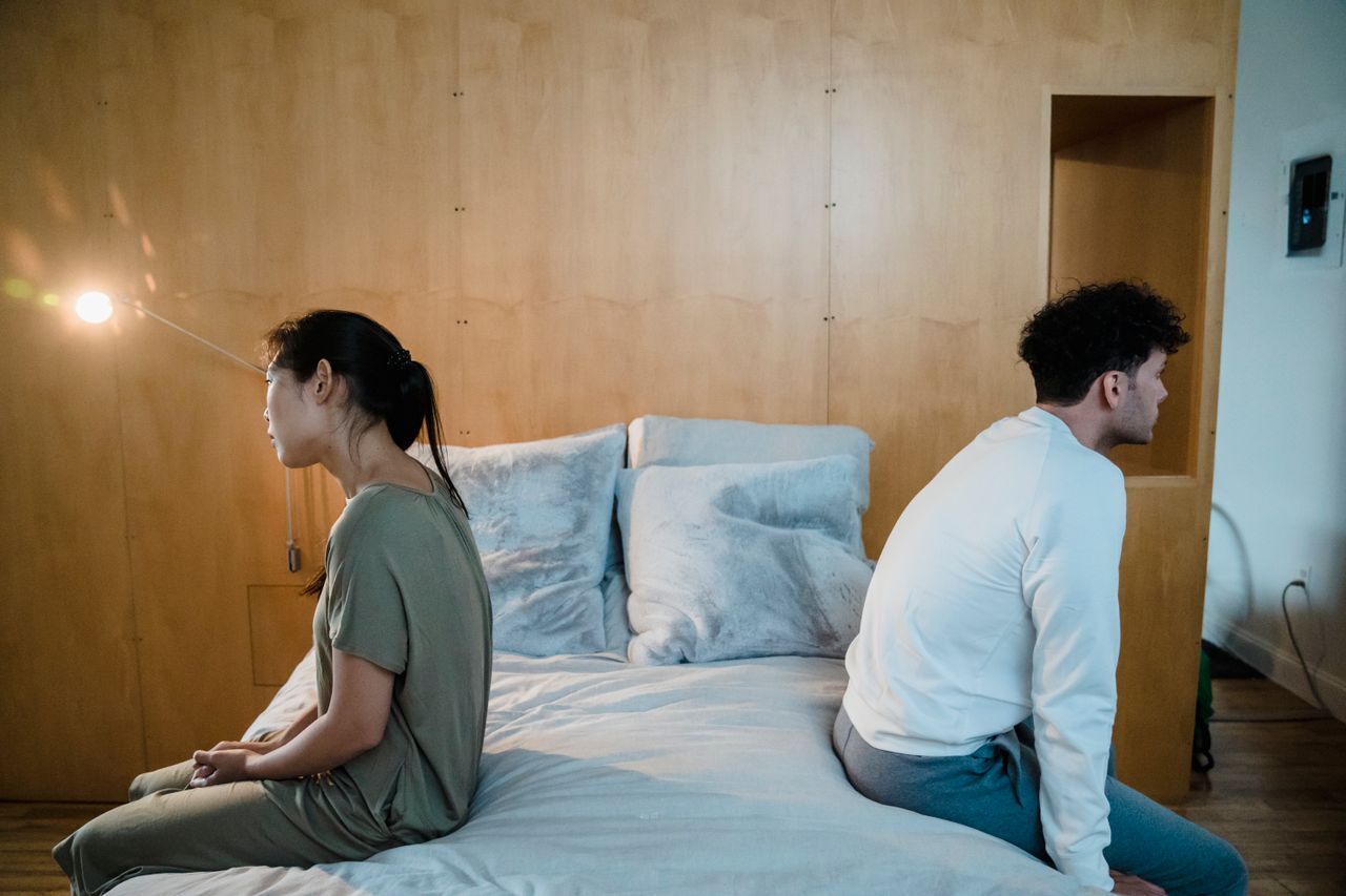 Yuk, kenali rahasia dan cara jitu menghadapi pasangan dengan avoidant attachment agar hubungan makin harmonis!