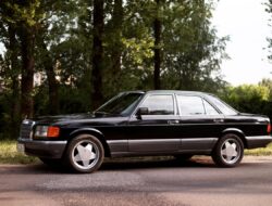 Mobil Mewah Favorit Komunitas Gaya Hidup Old Money