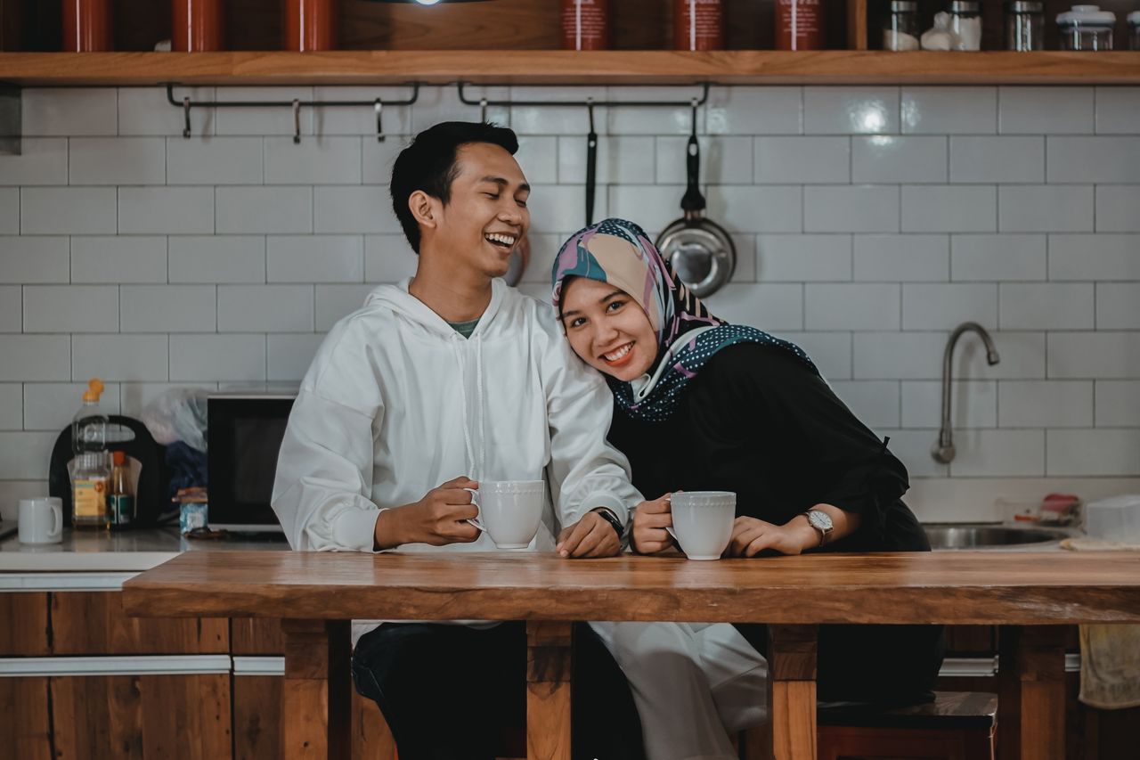 Yuk, kenali rahasia anak perempuan sulung dalam menjalin hubungan asmara agar perjalanan cintamu tak lagi sering gagal!