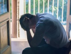 Kenali Berbagai Ciri-Ciri Suami yang Tidak Bahagia dalam Rumah Tangga