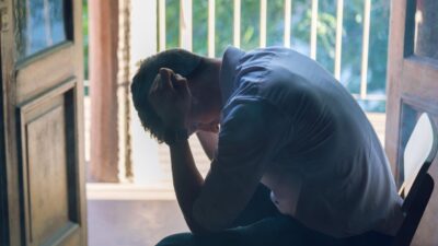 Kenali Berbagai Ciri-Ciri Suami yang Tidak Bahagia dalam Rumah Tangga