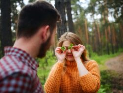 Jangan Asal, 5 Kalimat Pujian Terhadap Pria Baru Dikenal Malah Bikin Dia Risih dan Ilfeel!