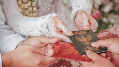 Illustration of Sebelum Ambil Keputusan Menikah, Jawab Dulu 7 Pertanyaan Penting Ini dengan Pasangan Persiapan Menikah