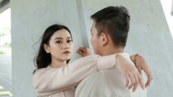 Yuk, kenali tanda-tanda red flag pria sejak dini agar kamu tidak terjebak dalam hubungan yang toksik!