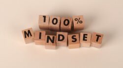 Susah Bangkit? Terapkan Growth Mindset Ini Biar Gak Stres!