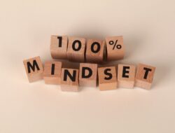 Susah Bangkit? Terapkan Growth Mindset Ini Biar Gak Stres!
