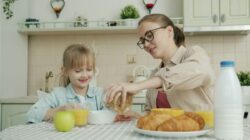 Bikin Anak Bahagia dan Mandiri Lewat Rutinitas Pagi Anak Ini